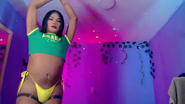 Snapshot of MiaFernandadoll chatting on March 13, 3:24 am MiaFernandadoll online show from March 13, 3:24 am