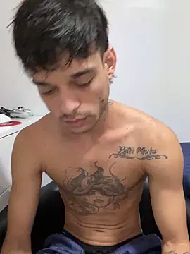 Snapshot of ruffvip chatting on March 3, 12:22 pm ruffvip online show from March 3, 12:22 pm