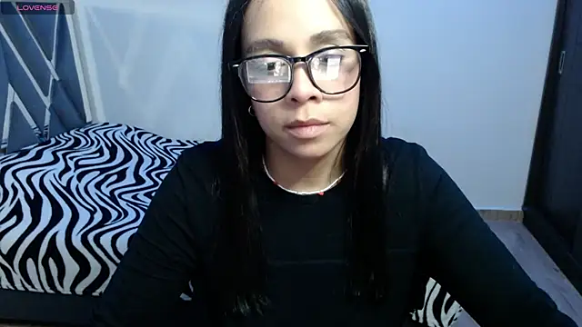 Snapshot of paula_lopez__ chatting on May 9, 11:21 pm paula lopez online show from May 9, 11:21 pm
