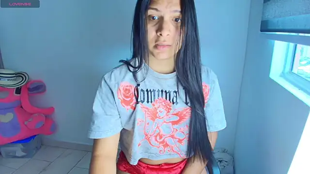 Snapshot of alys_love chatting on July 24, 3:43 pm alys love online show from July 24, 3:43 pm