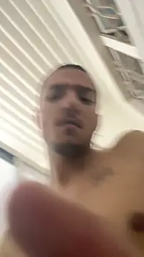 Snapshot of cerejadc chatting on March 8, 10:35 pm cerejadc online show from March 8, 10:35 pm