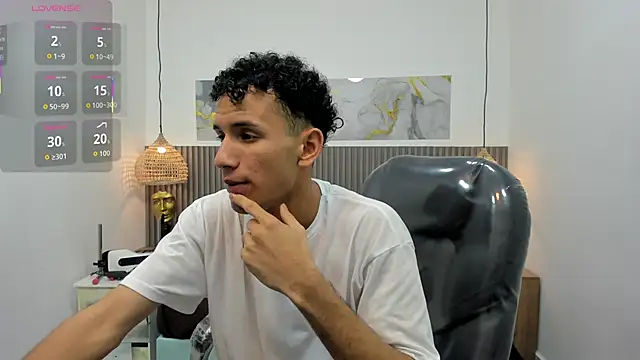 JDWhite18 online show from May 14, 4:08 am