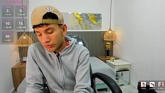 JDWhite18 online show from June 11, 3:26 am