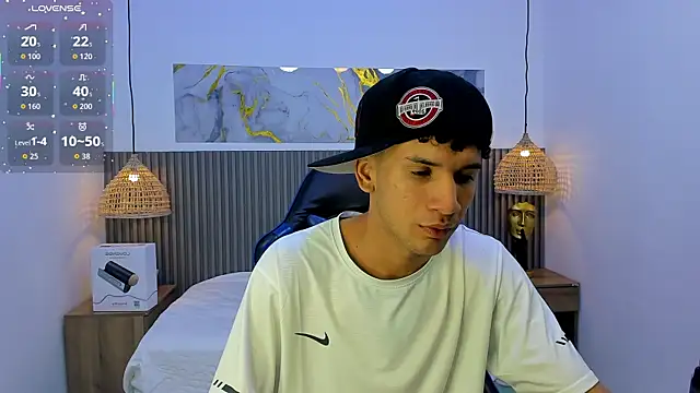 JDWhite18 online show from July 27, 4:08 am