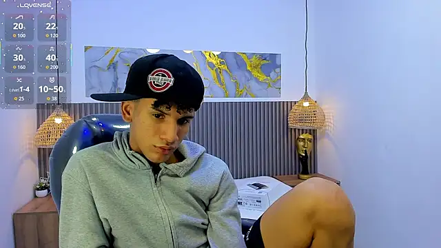 JDWhite18 online show from July 29, 4:43 am