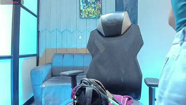 shaden  online show from February 9, 8:02 pm