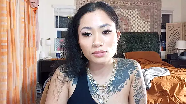 Snapshot of 222goddess444you chatting on February 5, 1:54 am 222goddess444you online show from February 5, 1:54 am