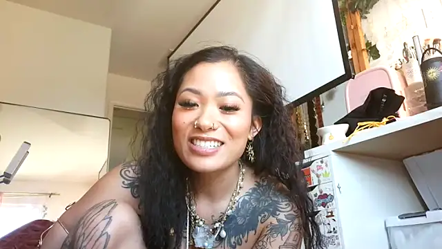 Snapshot of 222goddess444you chatting on March 27, 11:59 pm 222goddess444you online show from March 27, 11:59 pm