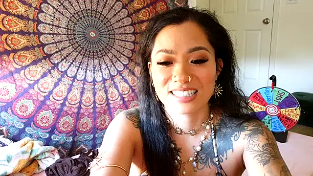 Snapshot of 222goddess444you chatting on June 8, 1:28 am 222goddess444you online show from June 8, 1:28 am