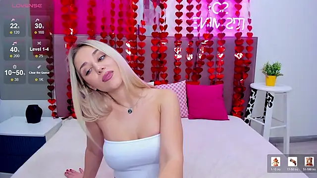 MIla Stunning online show from February 6, 1:32 am