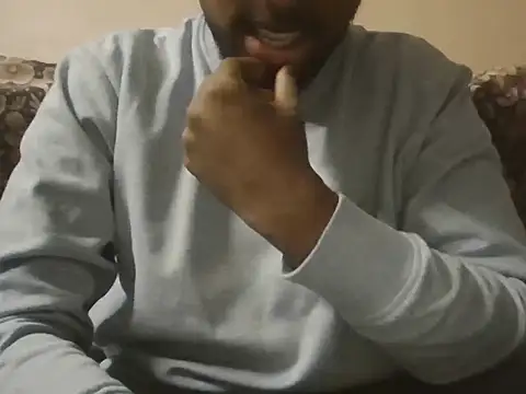 Snapshot of sumanth308kkd chatting on February 12, 5:24 am sumanth308kkd online show from February 12, 5:24 am