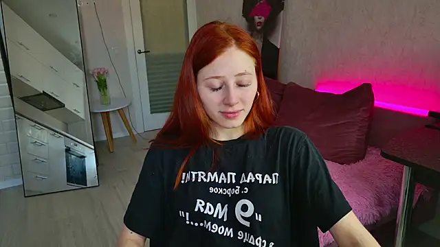 Weisser Moon online show from March 18, 5:10 am