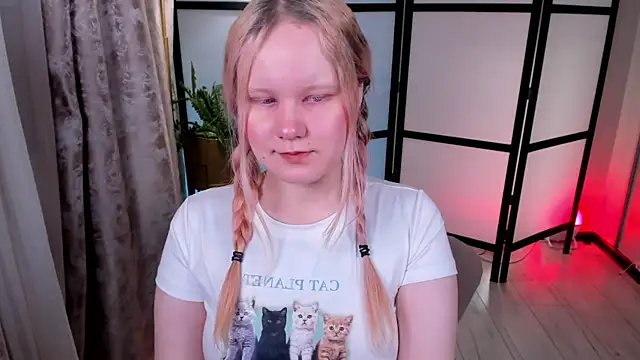 AnnieVibe online show from April 30, 5:41 pm