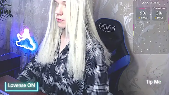 Shiny Victoria online show from May 6, 11:26 am