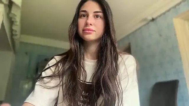 LiluMartiznir online show from May 21, 11:39 am
