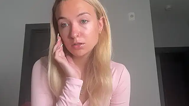 Snapshot of kelseyblu chatting on May 8, 12:49 am kelseyblu online show from May 8, 12:49 am