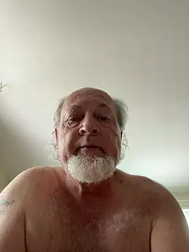 Snapshot of Skippy2420 chatting on June 25, 2:54 pm Skippy2420 online show from June 25, 2:54 pm
