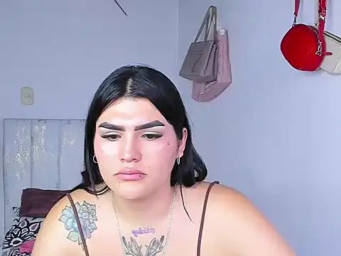 Snapshot of Maggiebitchx chatting on February 9, 9:52 pm Maggiebitchx online show from February 9, 9:52 pm