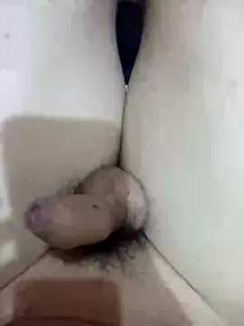 Snapshot of dallm5 chatting on March 5, 1:45 am dallm5 online show from March 5, 1:45 am