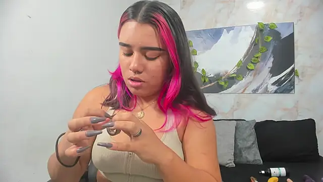 Snapshot of Lilith_traviis chatting on March 15, 10:32 am Lilith traviis online show from March 15, 10:32 am