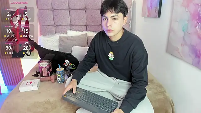 Samu Hott online show from June 12, 8:19 pm