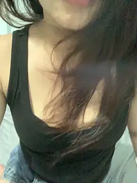 Snapshot of Luna_Babyyy chatting on June 12, 6:23 am Luna Babyyy online show from June 12, 6:23 am
