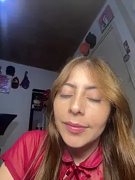 Snapshot of lilasun17 chatting on June 3, 10:37 pm lilasun17 online show from June 3, 10:37 pm