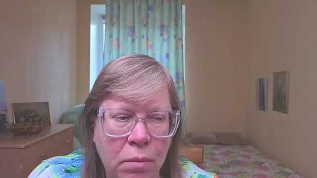 Snapshot of Emma_Eclipsee chatting on March 22, 12:52 pm Emma Eclipsee online show from March 22, 12:52 pm