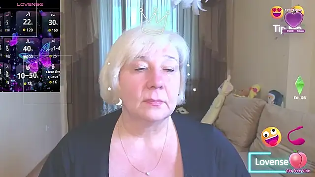 Snapshot of Emma_Eclipsee chatting on May 4, 5:14 am Emma Eclipsee online show from May 4, 5:14 am