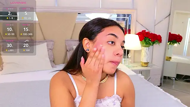 Luna Cortier online show from March 11, 5:57 am