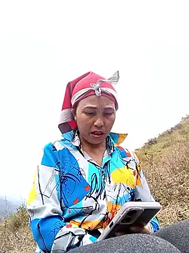 lena-cute online show from February 9, 6:06 am