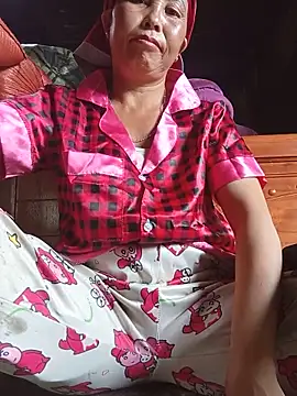 Snapshot of lena-cute chatting on June 14, 2:09 am lena-cute online show from June 14, 2:09 am
