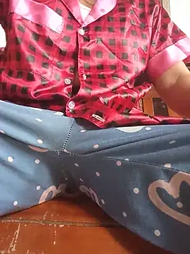 Snapshot of lena-cute chatting on June 20, 9:01 am lena-cute online show from June 20, 9:01 am
