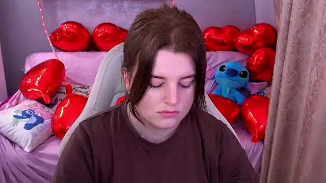 KristiFoxy online show from February 9, 6:17 am