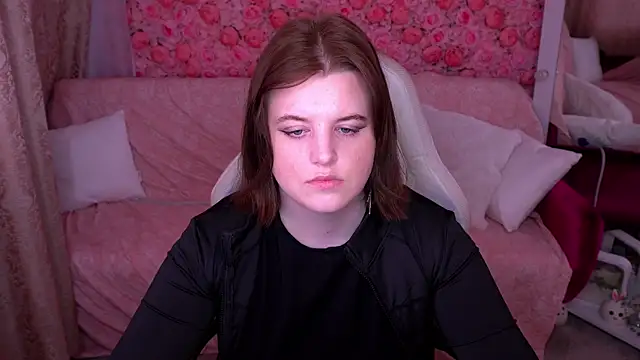 KristiFoxy online show from March 11, 6:30 am