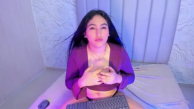 Lya dubois  online show from April 29, 9:10 pm