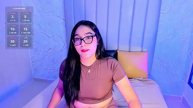 Snapshot of Lya_dubois_ chatting on July 20, 9:28 pm Lya dubois online show from July 20, 9:28 pm