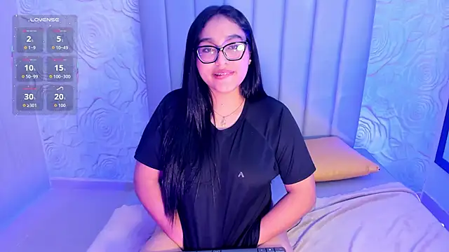 Snapshot of Lya_dubois_ chatting on July 21, 9:33 am Lya dubois online show from July 21, 9:33 am