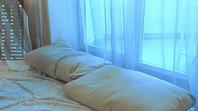 SimonaKaroly online show from March 13, 8:21 am