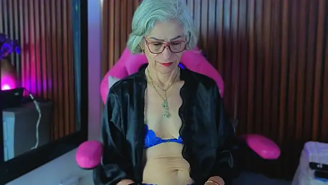 miss monserrate01 online show from April 25, 1:41 pm