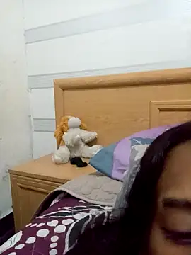 Snapshot of loveofpetitegirls34 chatting on February 10, 10:14 pm loveofpetitegirls34 online show from February 10, 10:14 pm