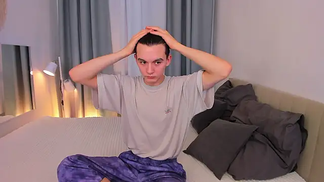 Ian Harrickton online show from February 28, 5:30 am