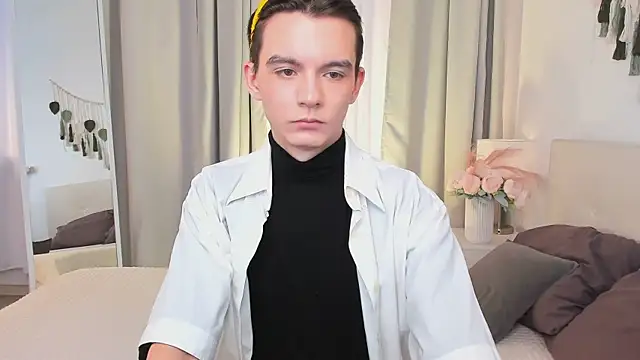 Ian Harrickton online show from March 16, 5:44 am