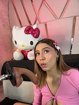 Snapshot of MelodyBloom_ chatting on July 31, 12:37 pm MelodyBloom online show from July 31, 12:37 pm