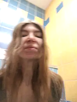 Bubble Chloe online show from February 26, 2:49 pm