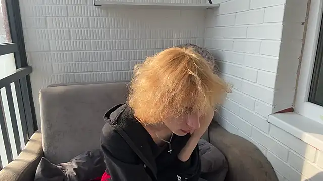 Snapshot of Fred_bucks chatting on March 13, 10:44 am Fred bucks online show from March 13, 10:44 am