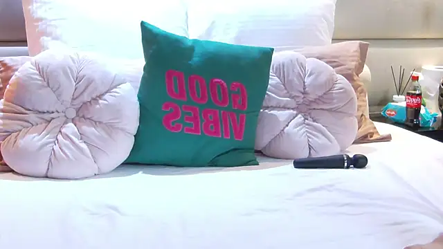 BlissArtX online show from February 4, 8:58 pm