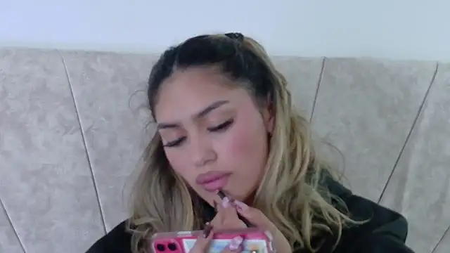 Maddy Beluci online show from June 1, 10:33 pm