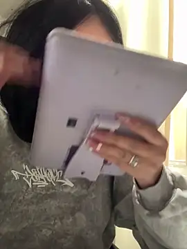 Sara Fernandez  online show from February 12, 1:39 pm