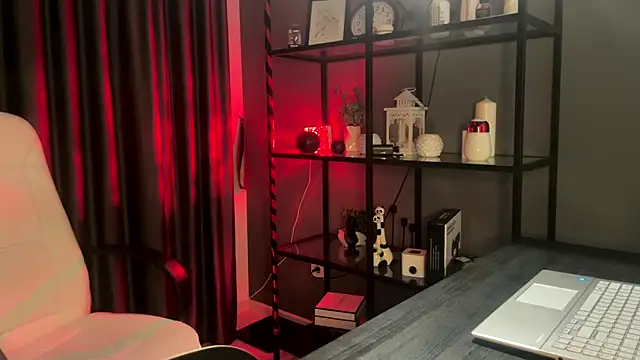 Snapshot of Adam_ice chatting on February 27, 4:18 pm Adam ice online show from February 27, 4:18 pm